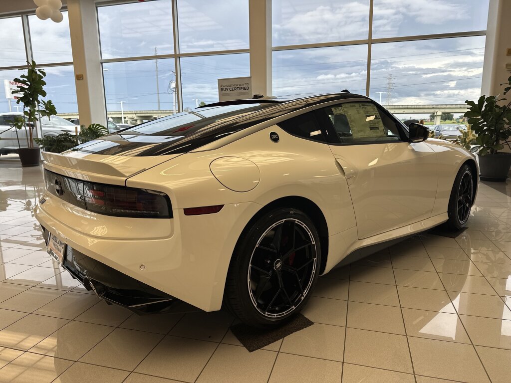 New 2027 Nissan Z Performance RWD image 6