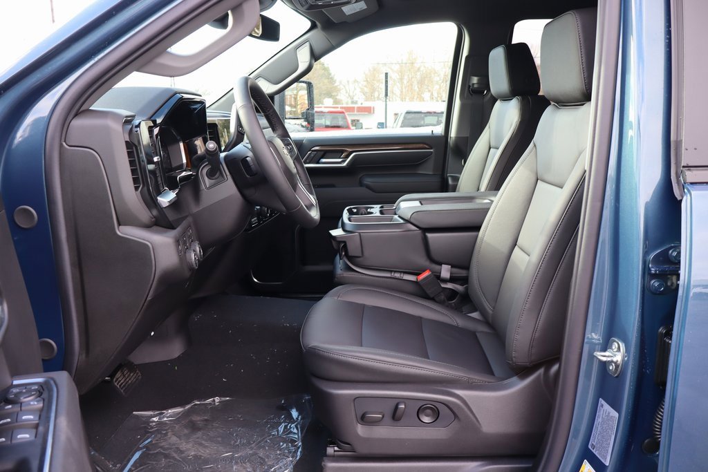 New 2026 Chevrolet Silverado 2500 LT w/ All Star Edition image 4