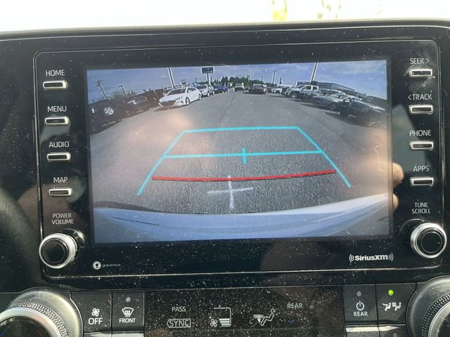 Used 2021 Toyota Highlander L FWD image 25