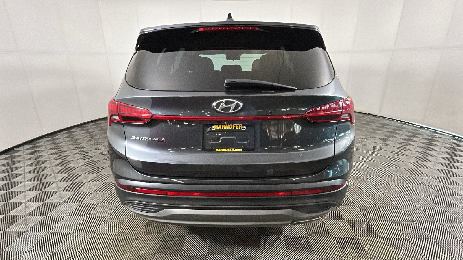 Used 2023 Hyundai Santa Fe SE FWD image 4