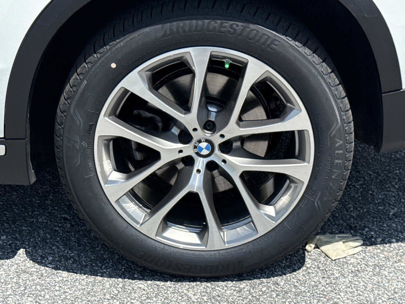Used 2024 BMW X5 xDrive40i w/ Premium Package AWD/4WD image 12