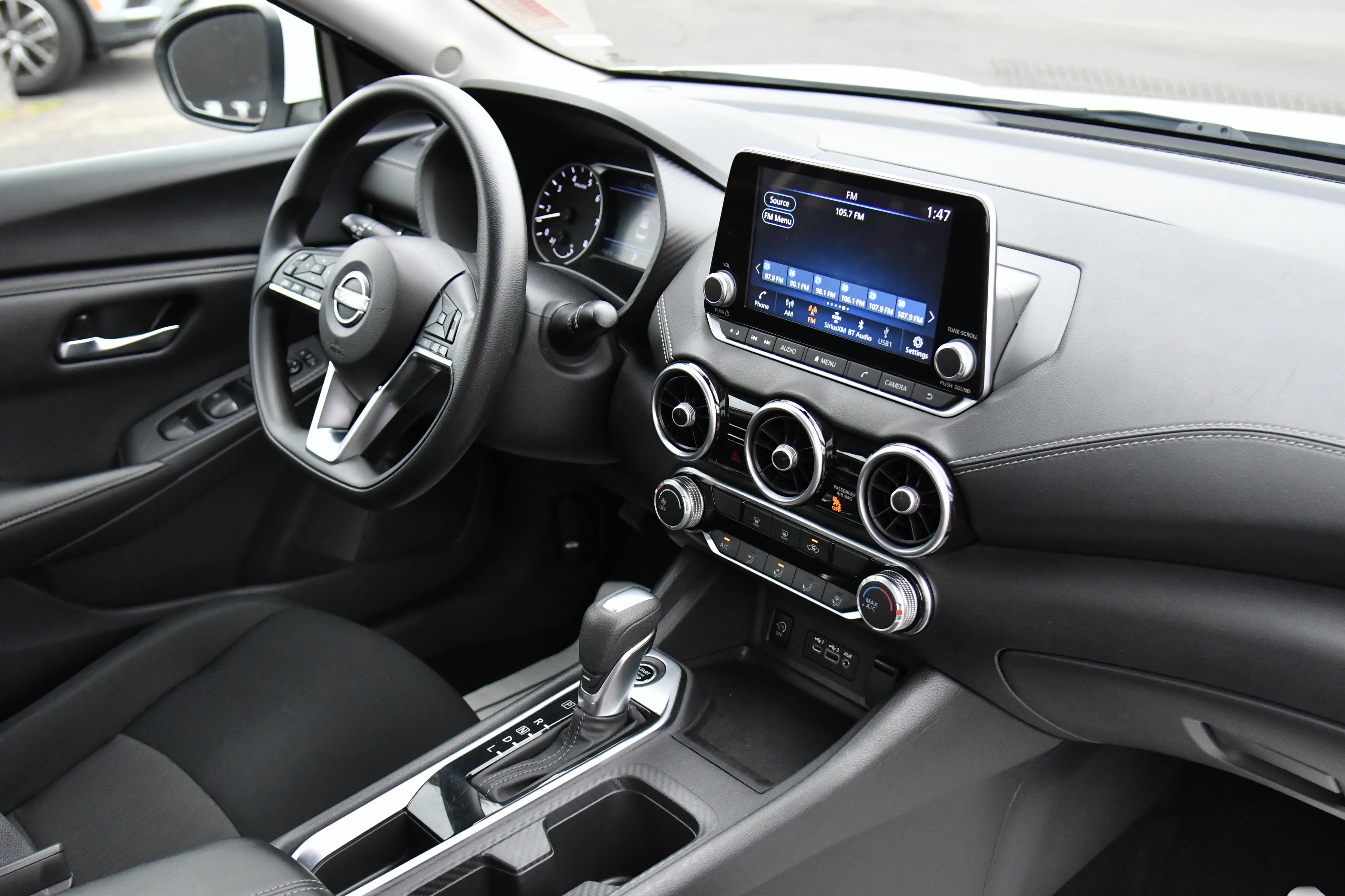 Used 2024 Nissan Sentra SV image 38