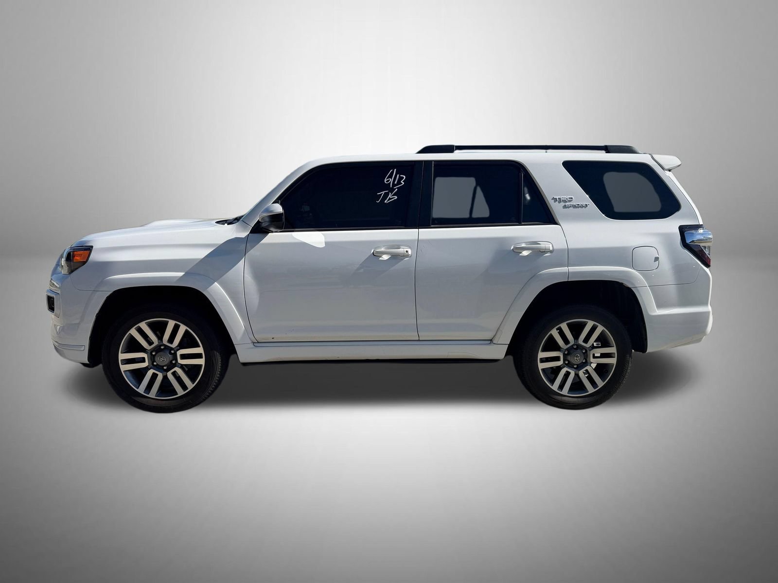 Used 2022 Toyota 4Runner TRD Sport AWD/4WD image 3