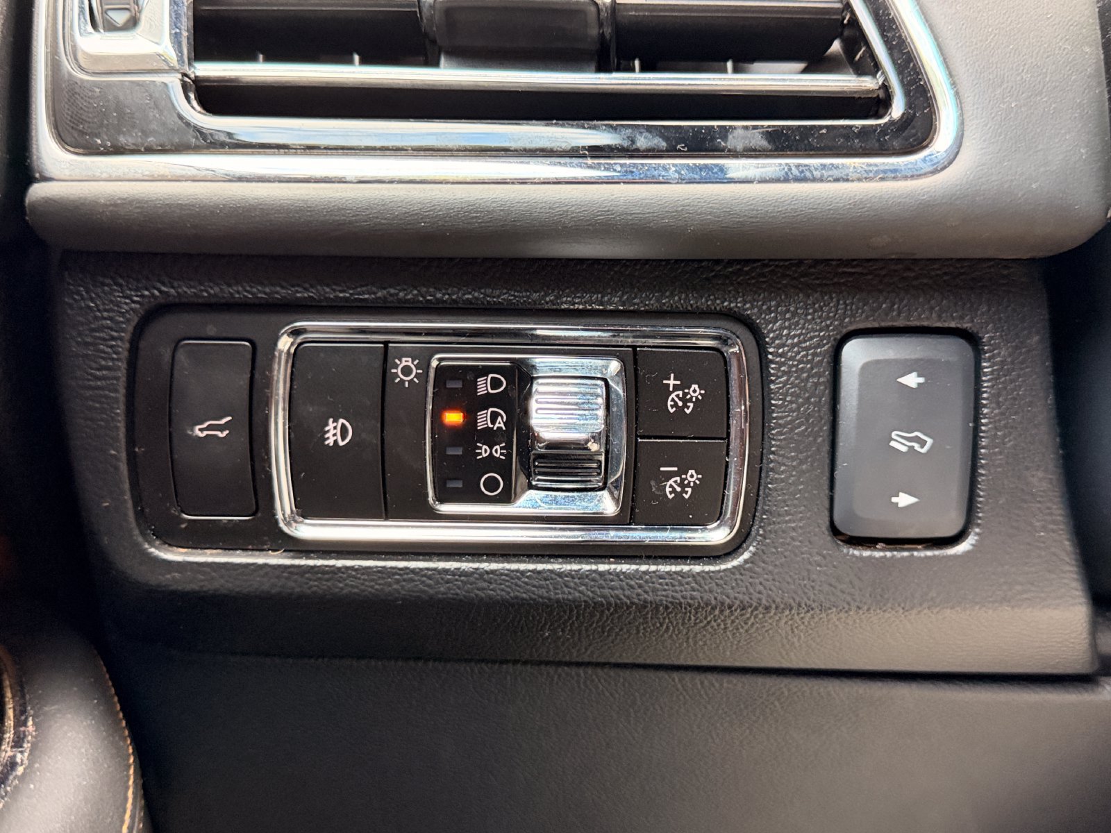 Used 2023 Lincoln Navigator L Black Label AWD/4WD image 22