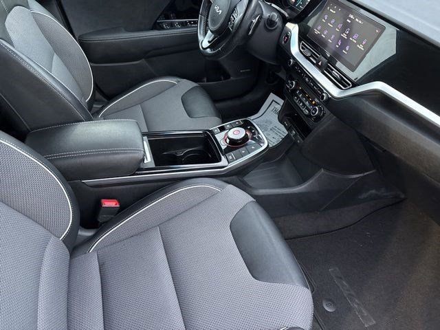 Used 2022 Kia Niro EX w/ Cold Weather Package image 37