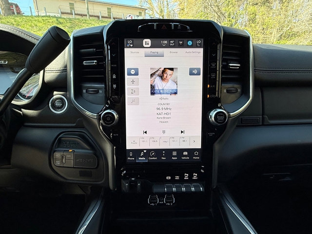 Used 2024 RAM 2500 Laramie w/ Night Edition image 23