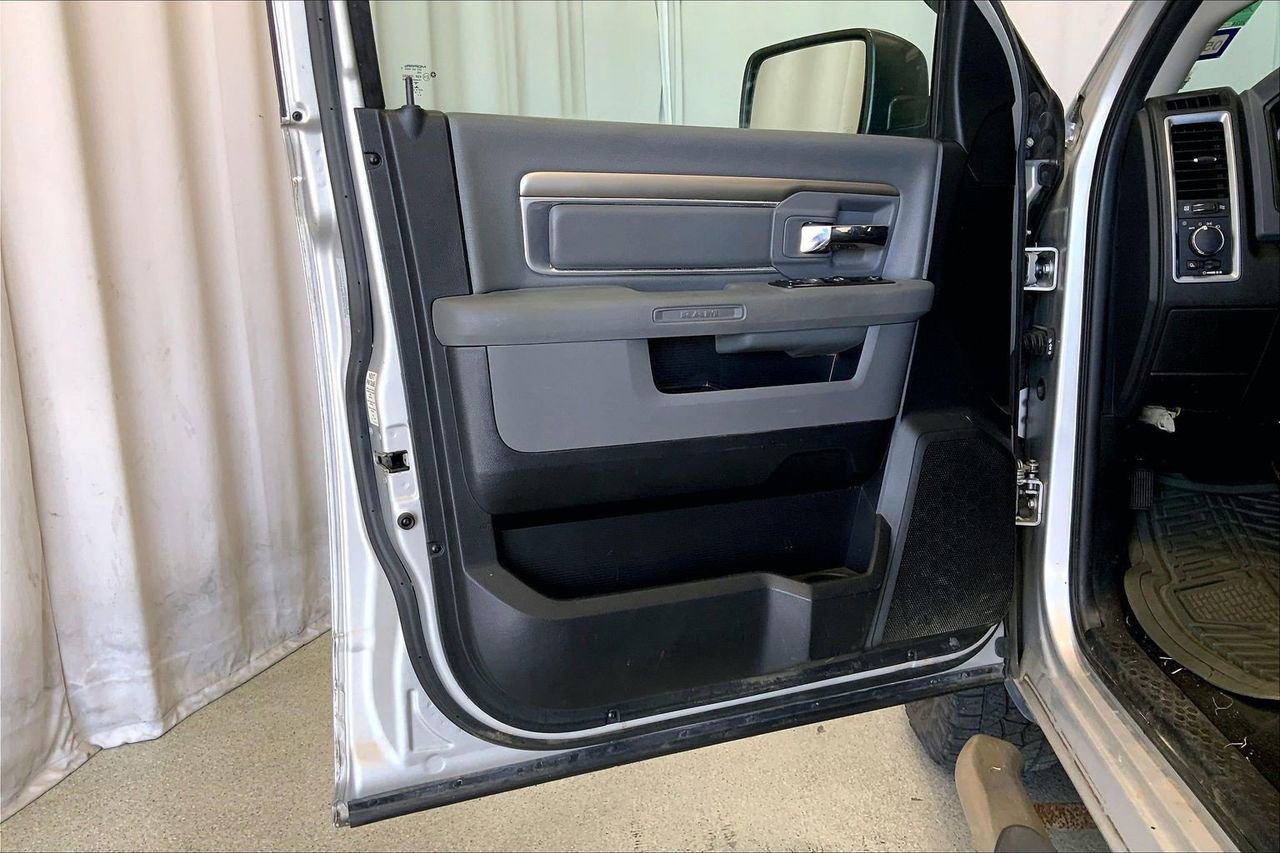 Used 2017 RAM 1500 Classic SLT image 21