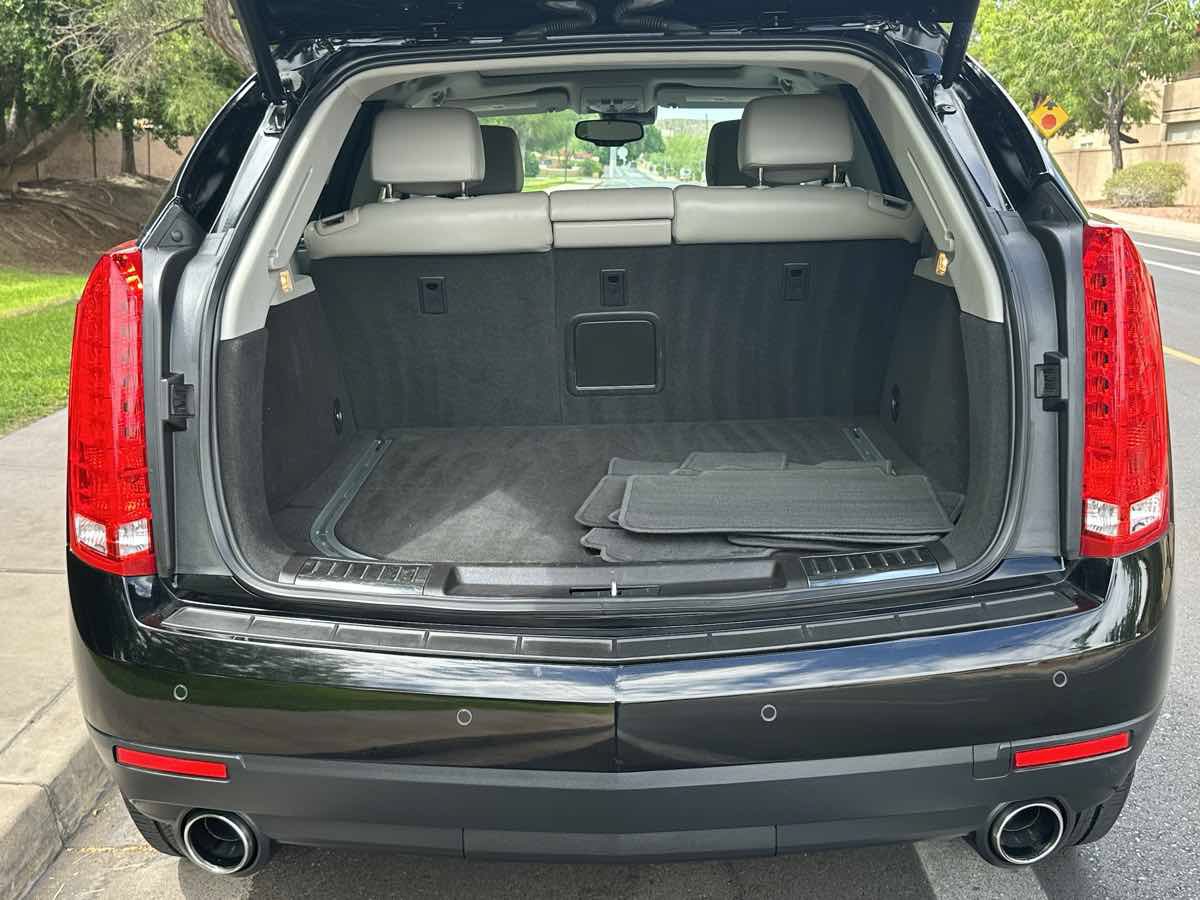Used 2016 Cadillac SRX Luxury w/ Driver Awareness Package FWD image 40
