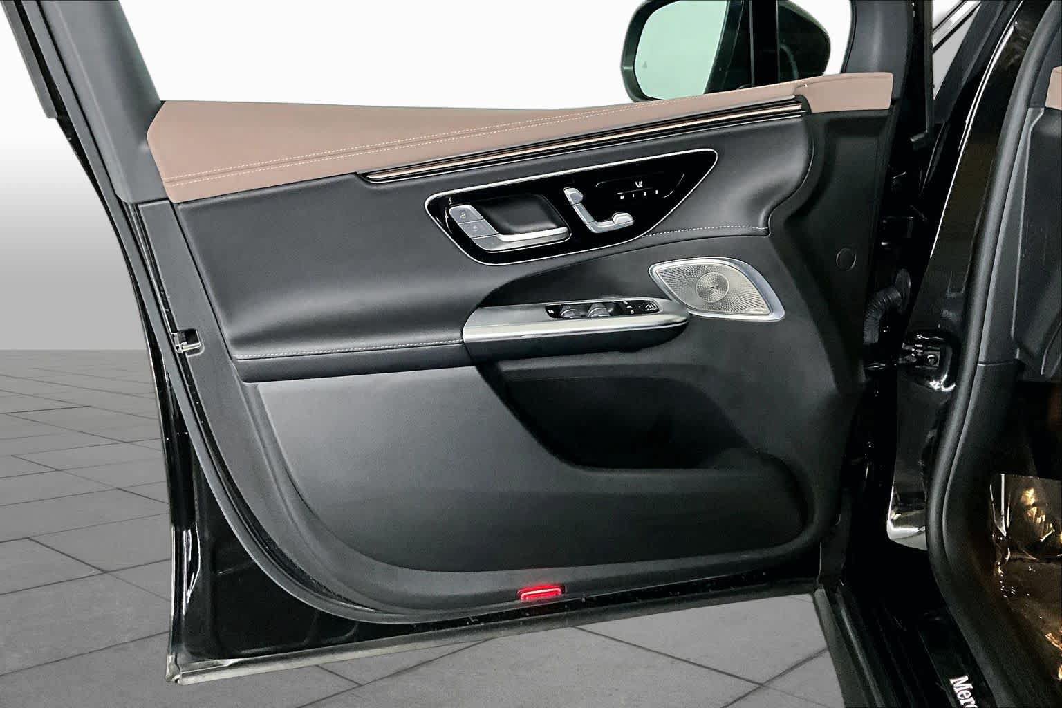 Certified 2023 Mercedes-Benz EQE 350+ 4MATIC SUV image 21