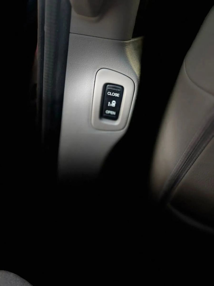 Used 2012 Honda Odyssey EX-L image 23