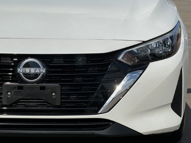 Used 2024 Nissan Sentra SV FWD image 4