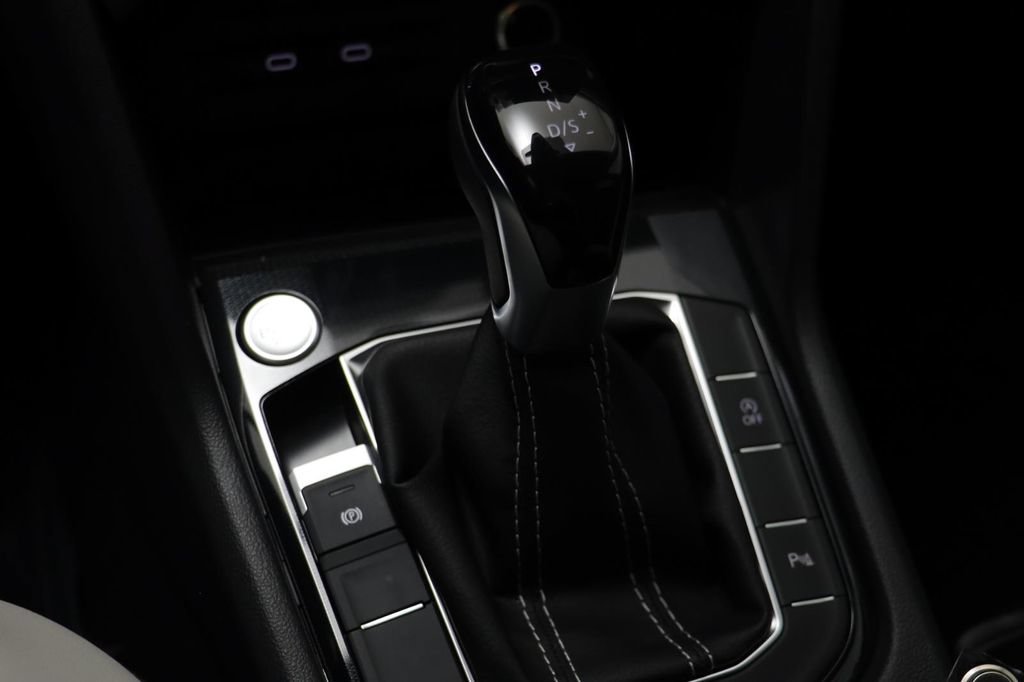 New 2026 Volkswagen Taos SE AWD/4WD image 12
