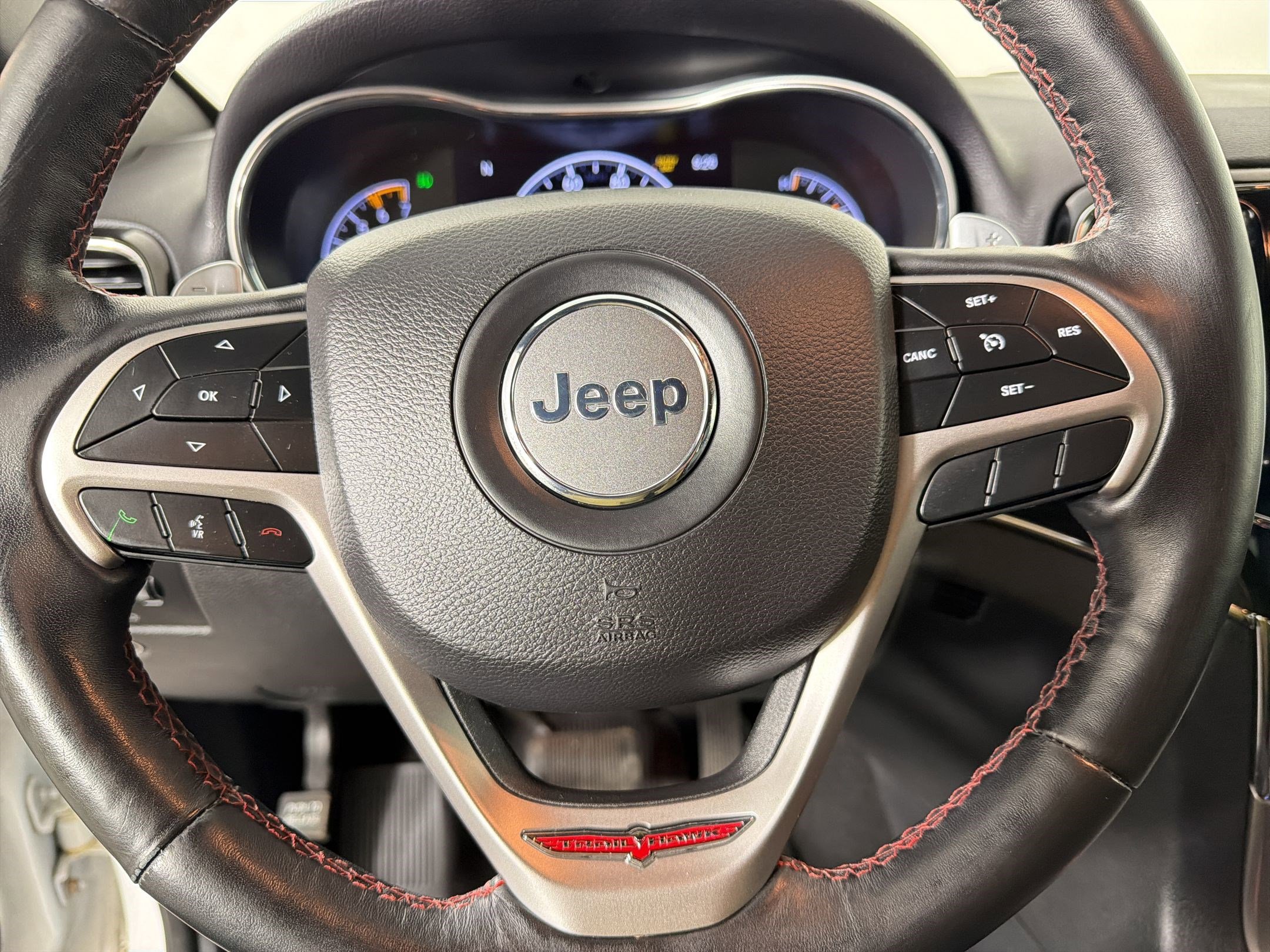 Used 2019 Jeep Grand Cherokee Trailhawk AWD/4WD image 17