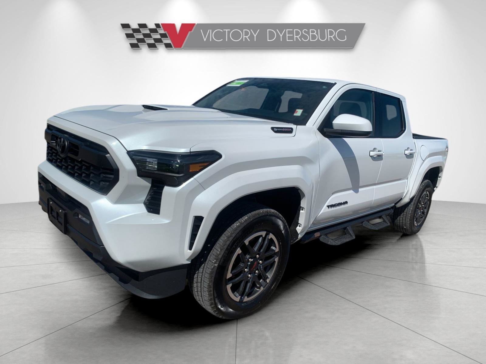 Used 2025 Toyota Tacoma TRD Sport AWD/4WD image 8