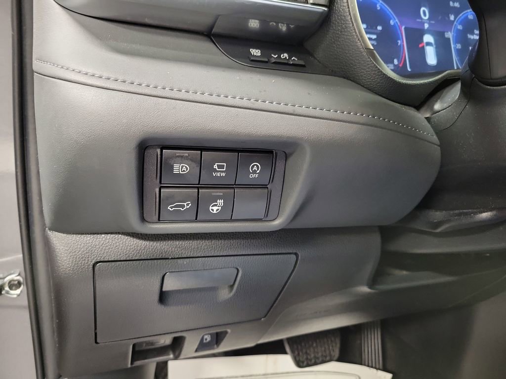Used 2023 Toyota Highlander Platinum image 23