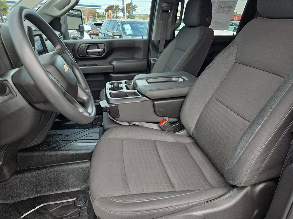 Certified 2026 Chevrolet Silverado 2500 Custom w/ Custom Value Package RWD image 11