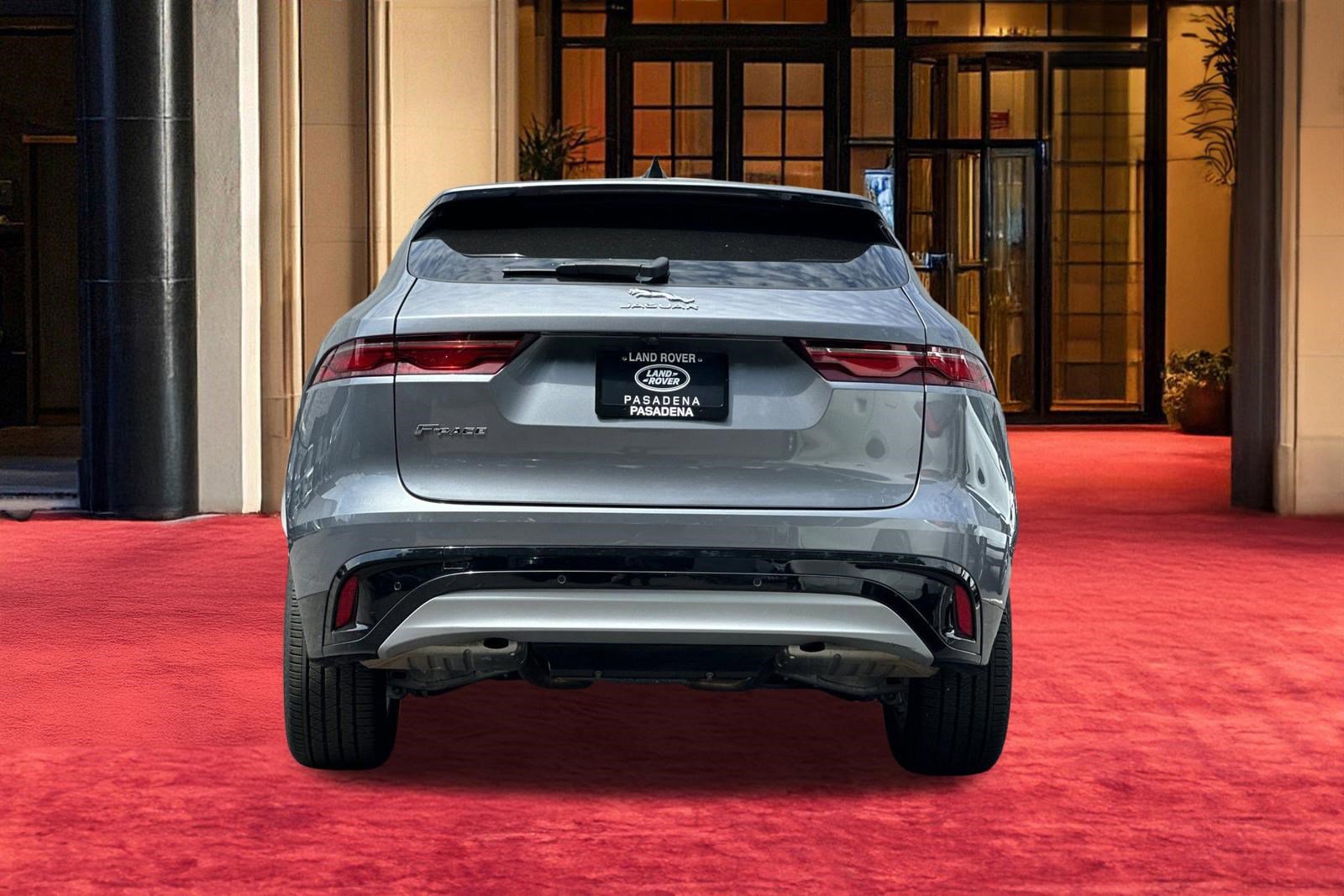 Used 2023 Jaguar F-PACE S image 9