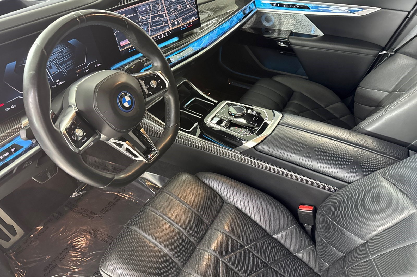 Used 2023 BMW i7 xDrive60 AWD/4WD image 4