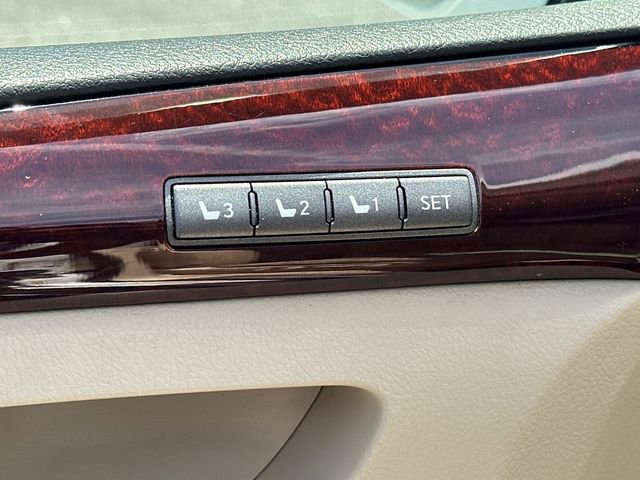 Used 2014 Lexus LX 570 4WD image 17