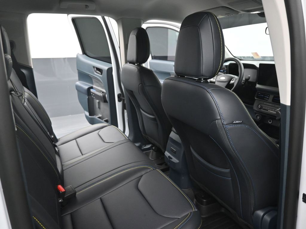 Used 2025 Ford Maverick Lobo image 12