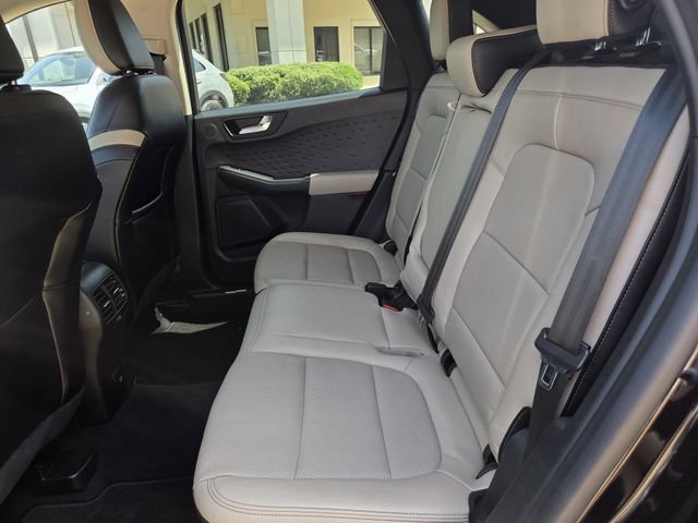 Used 2020 Ford Escape Titanium w/ Titanium Premium Package 2.0 AWD/4WD image 19