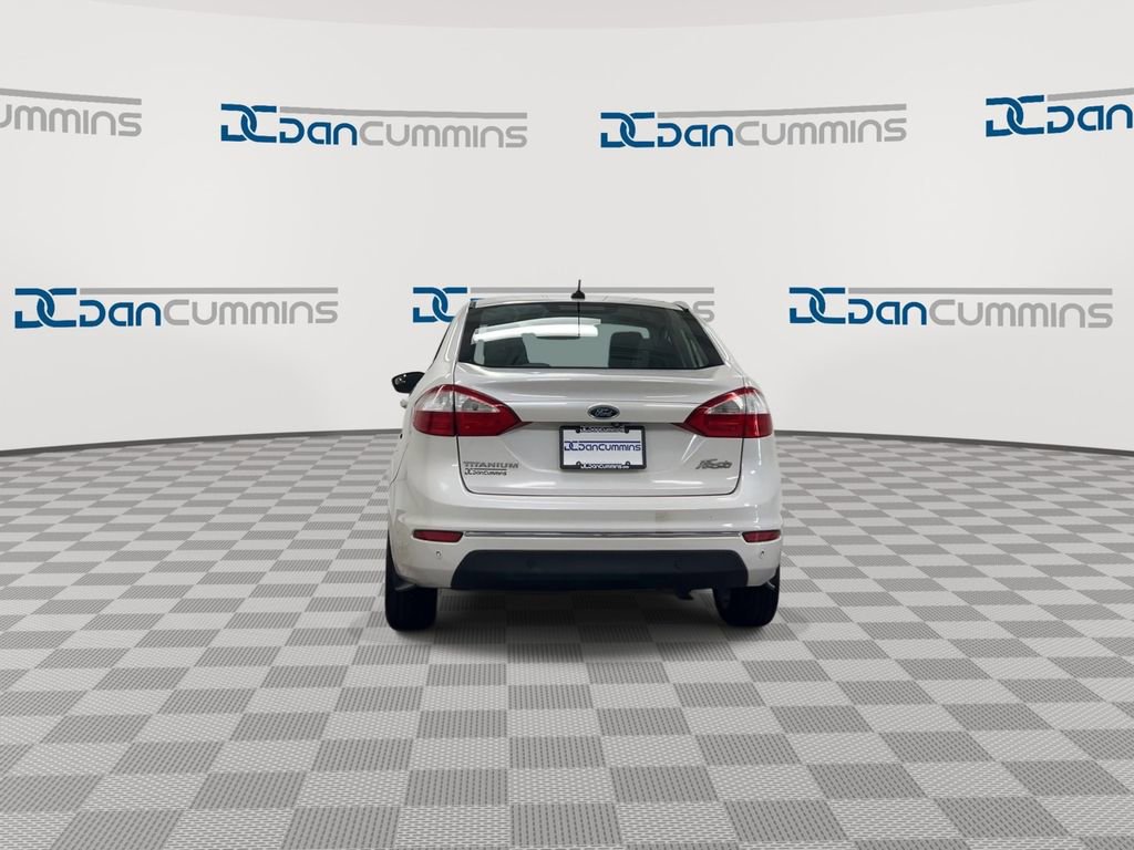Used 2016 Ford Fiesta Titanium FWD image 7