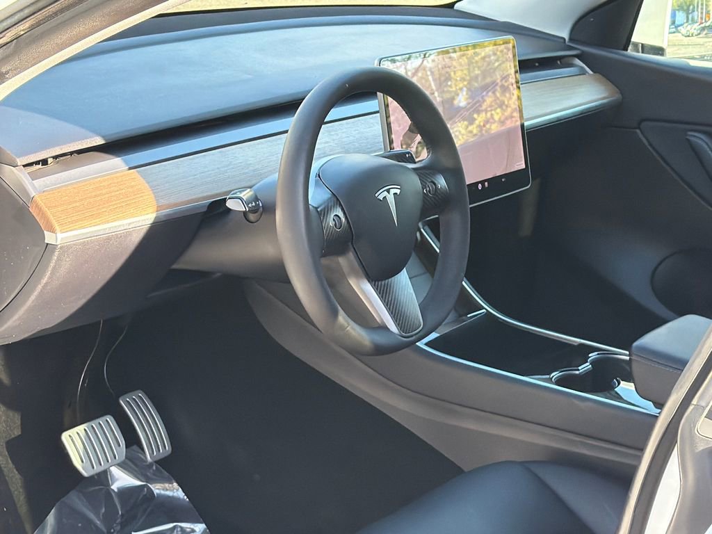 Used 2021 Tesla Model Y Long Range image 13