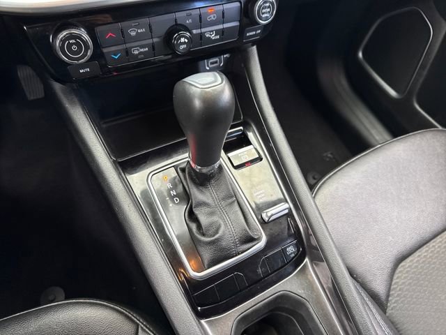 Used 2024 Jeep Compass Latitude image 14