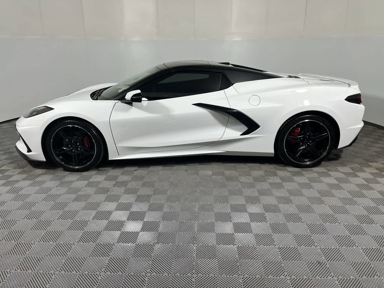Used 2024 Chevrolet Corvette Stingray Convertible w/ 1LT RWD image 5