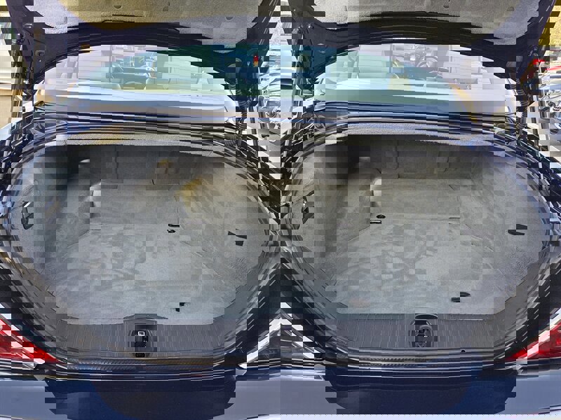 Used 2006 Jaguar XJ8 image 10