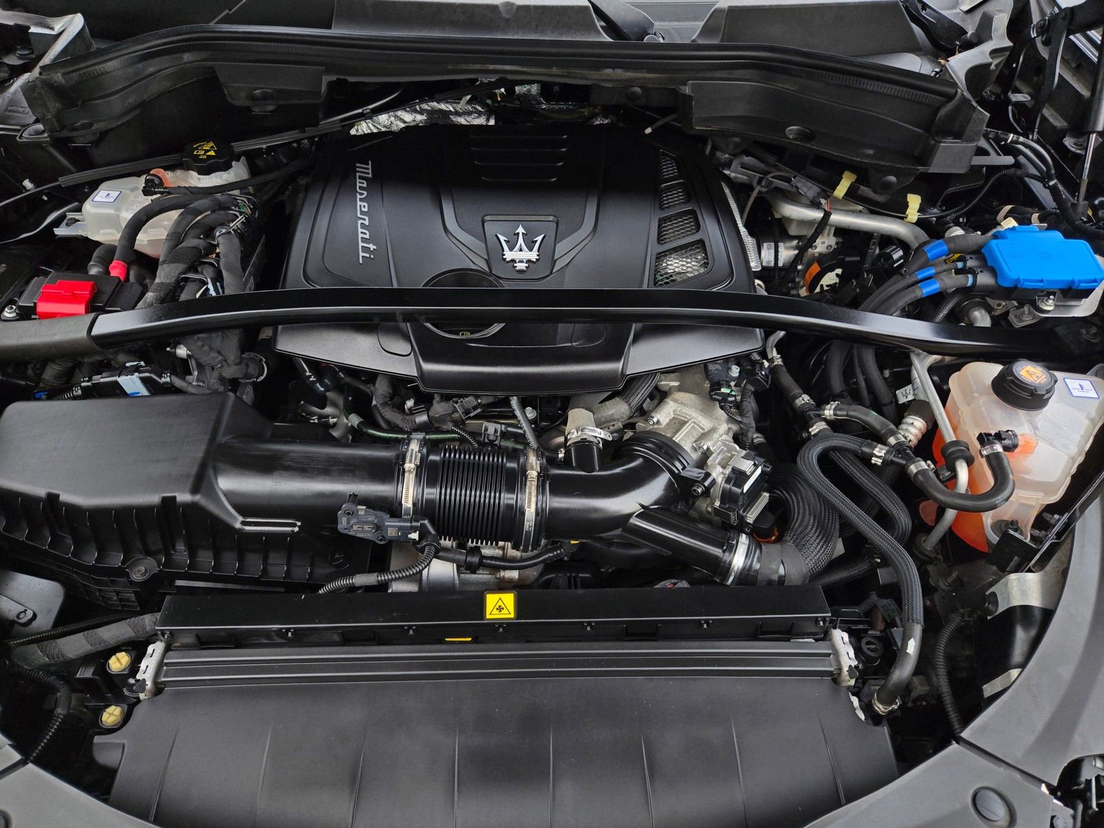 Used 2024 Maserati Grecale GT image 28