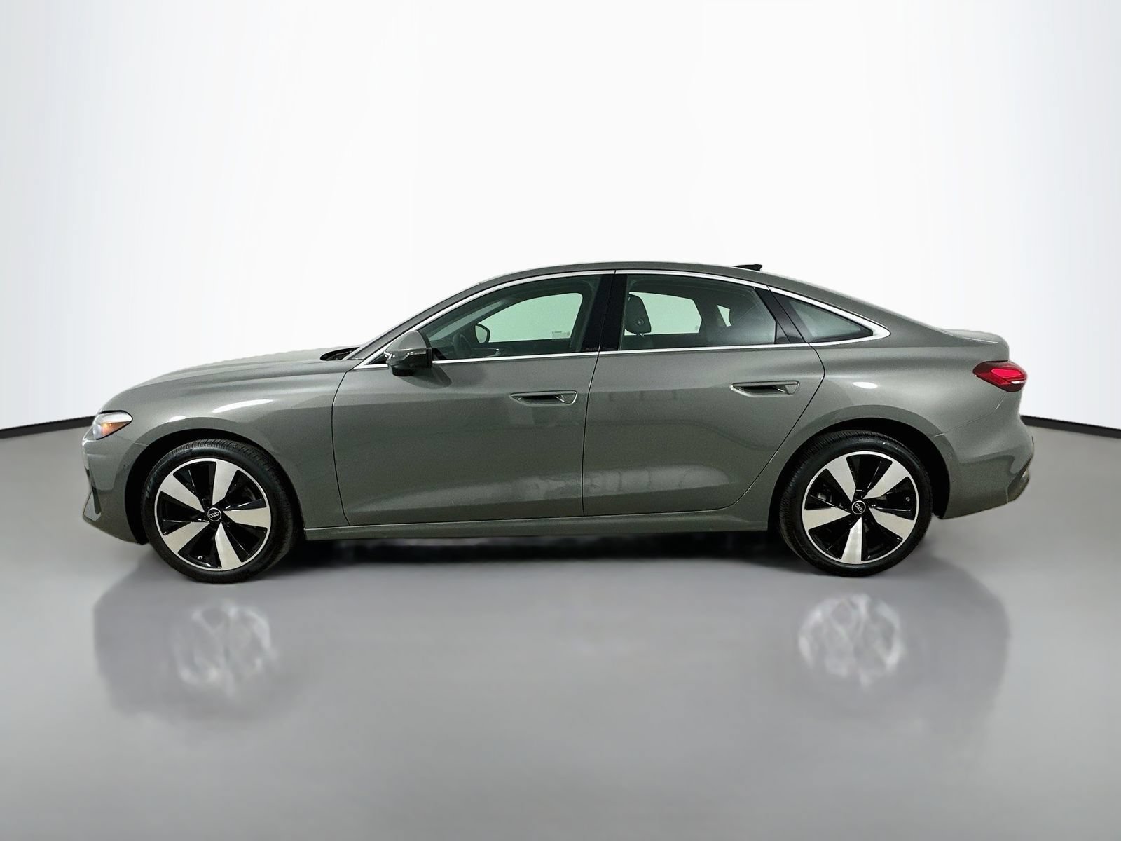 Used 2025 Audi A5 2.0T Premium w/ Convenience Package AWD/4WD image 8