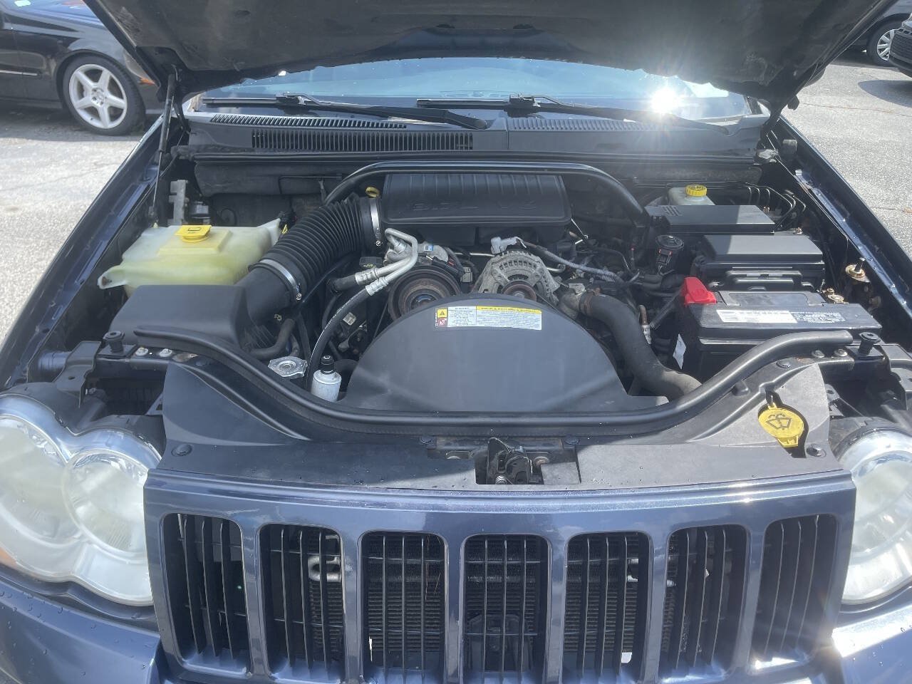Used 2010 Jeep Grand Cherokee Laredo AWD/4WD image 26