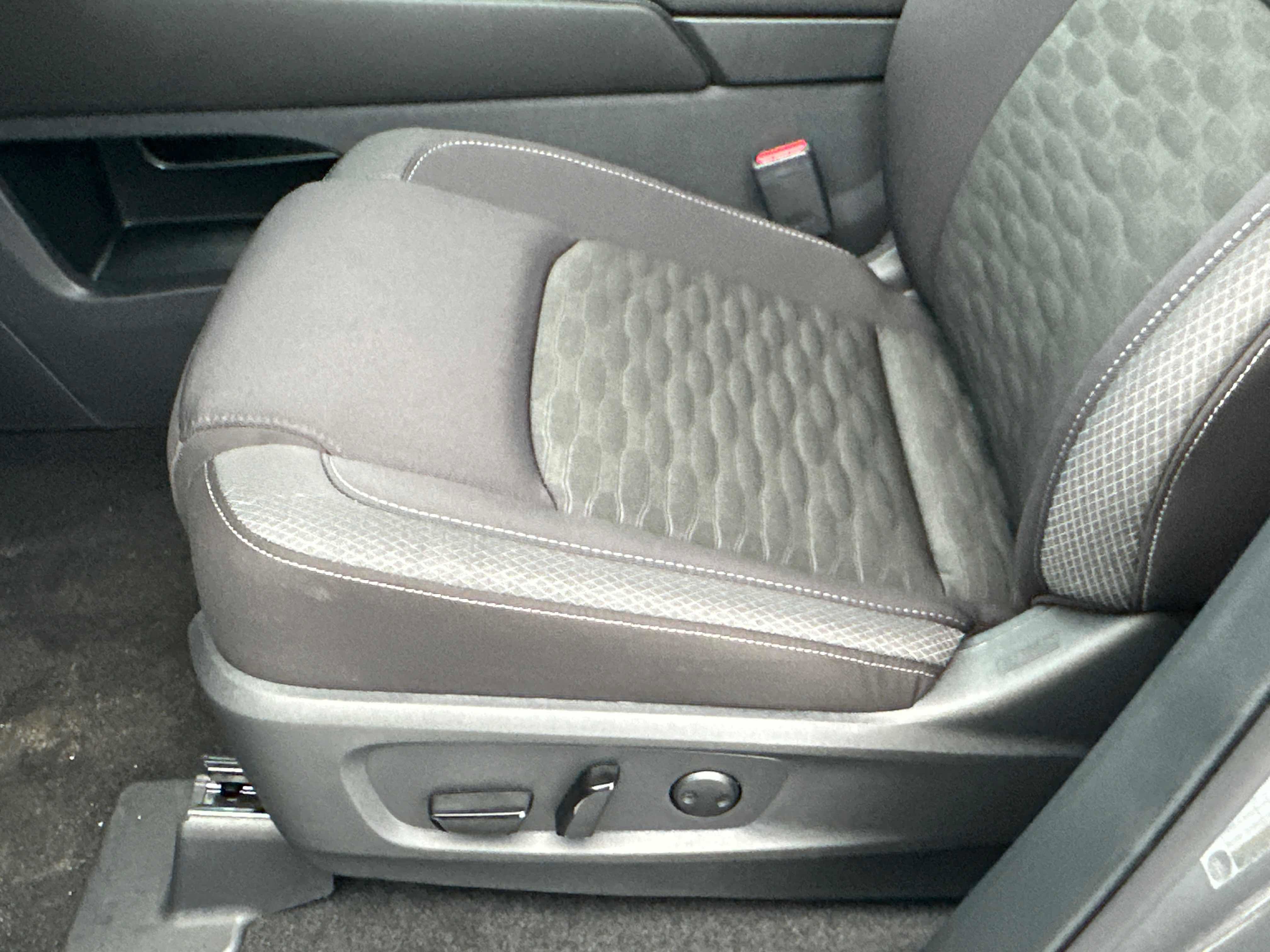 New 2026 Nissan Pathfinder SV image 24