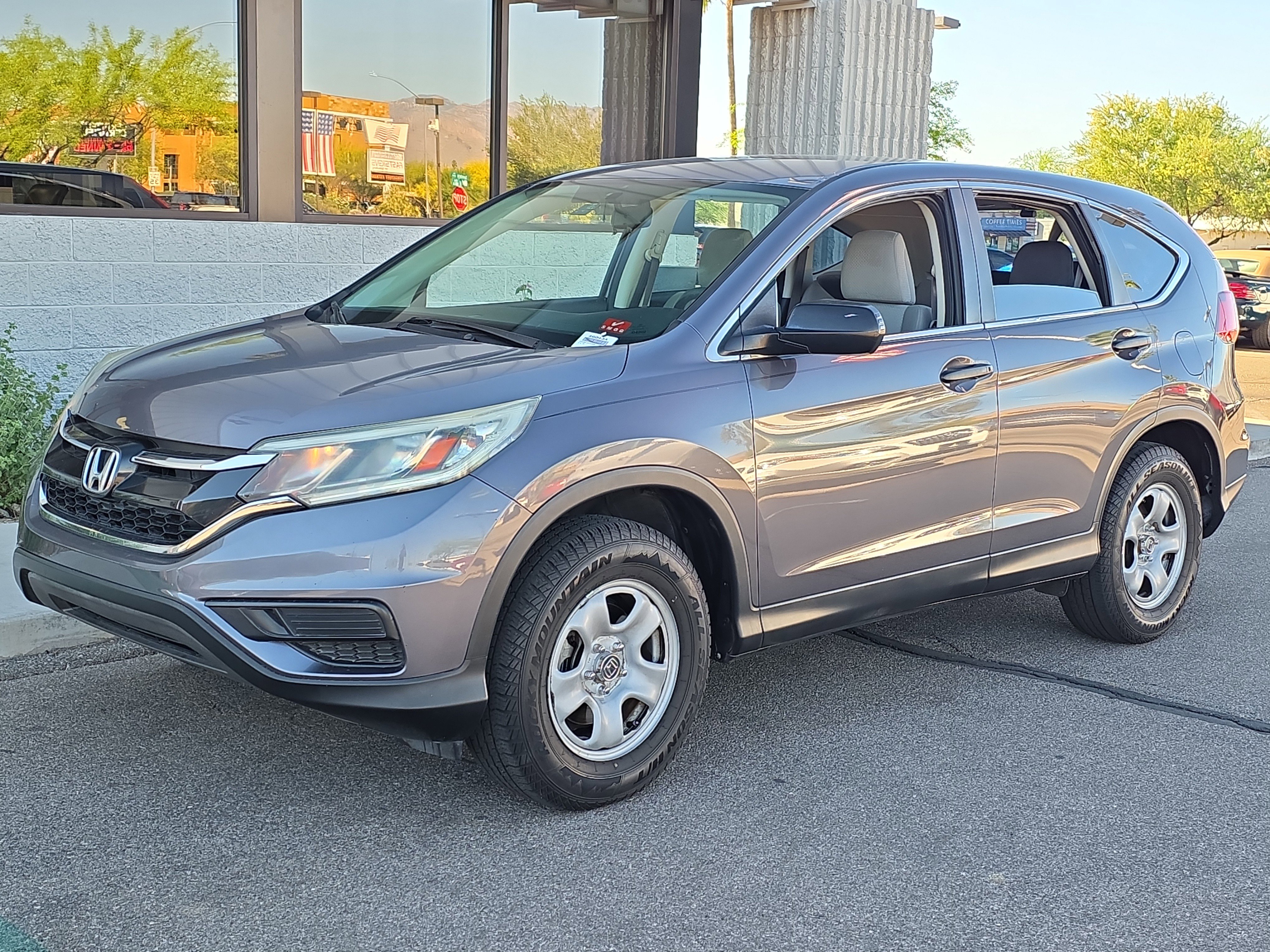 Used 2016 Honda CR-V LX image 3