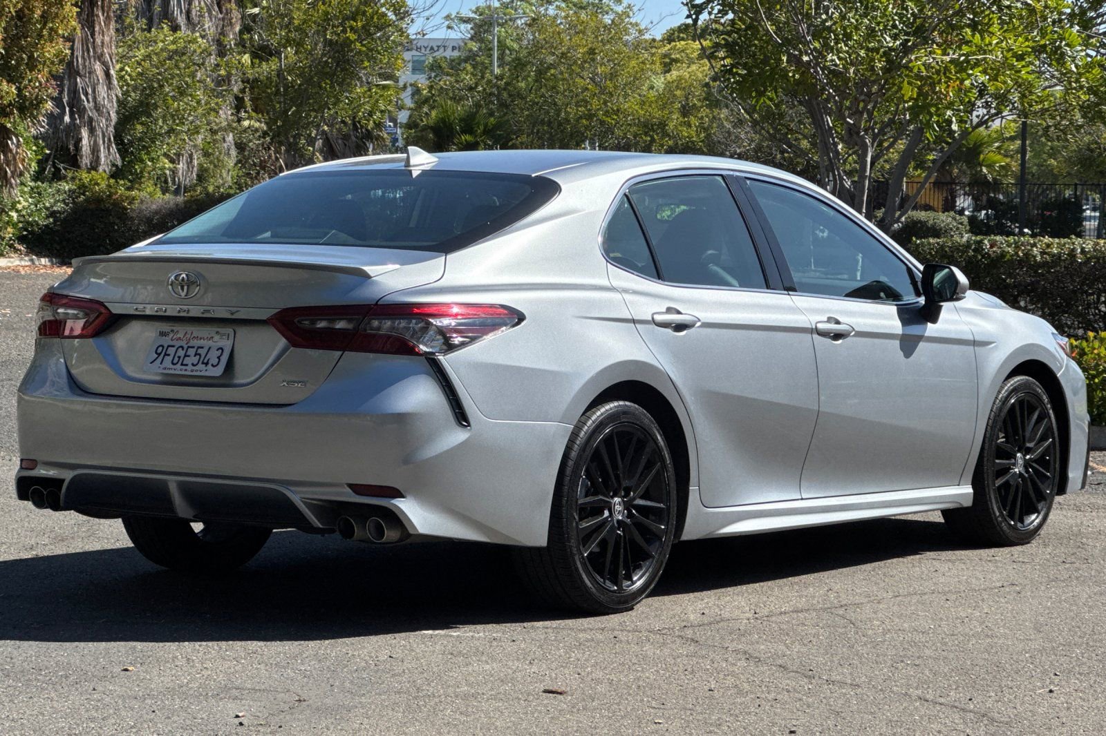 Used 2023 Toyota Camry XSE image 3