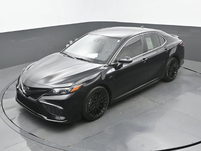 Used 2024 Toyota Camry SE FWD image 30