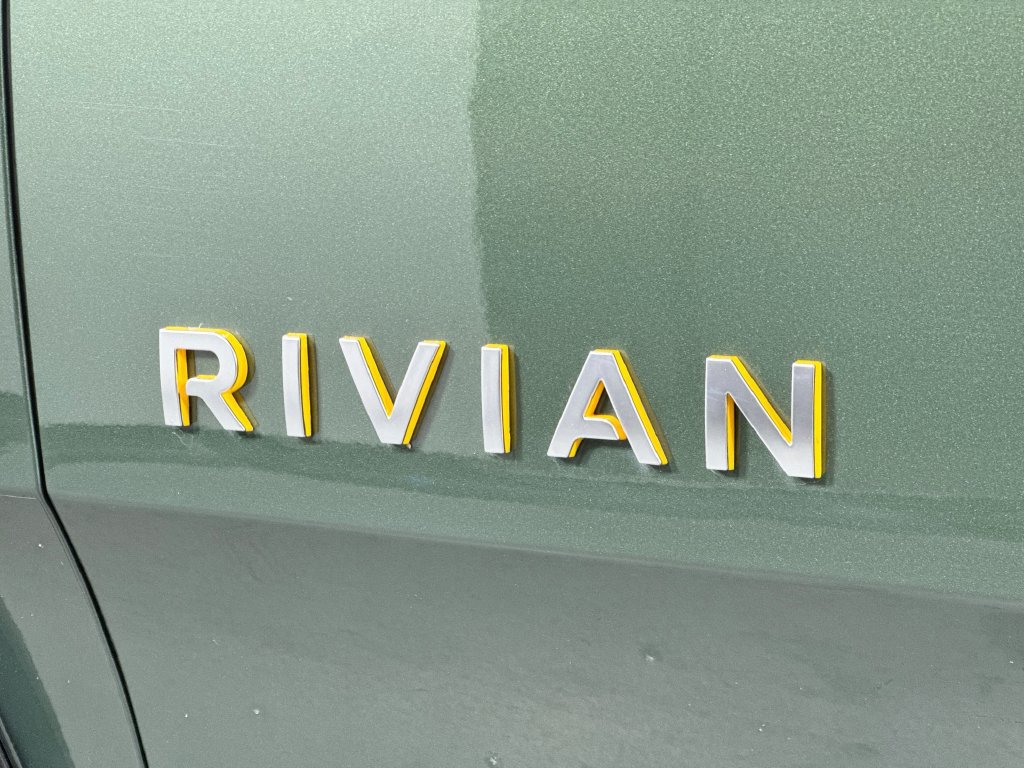 Used 2022 Rivian R1T Adventure AWD/4WD image 11