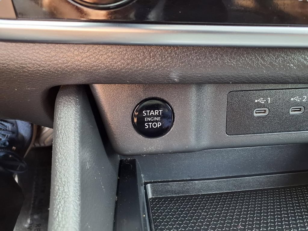 Used 2024 Nissan Rogue S FWD image 9