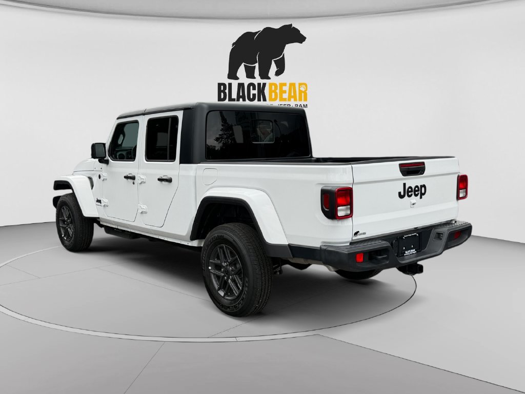 New 2026 Jeep Gladiator Sport AWD/4WD image 5