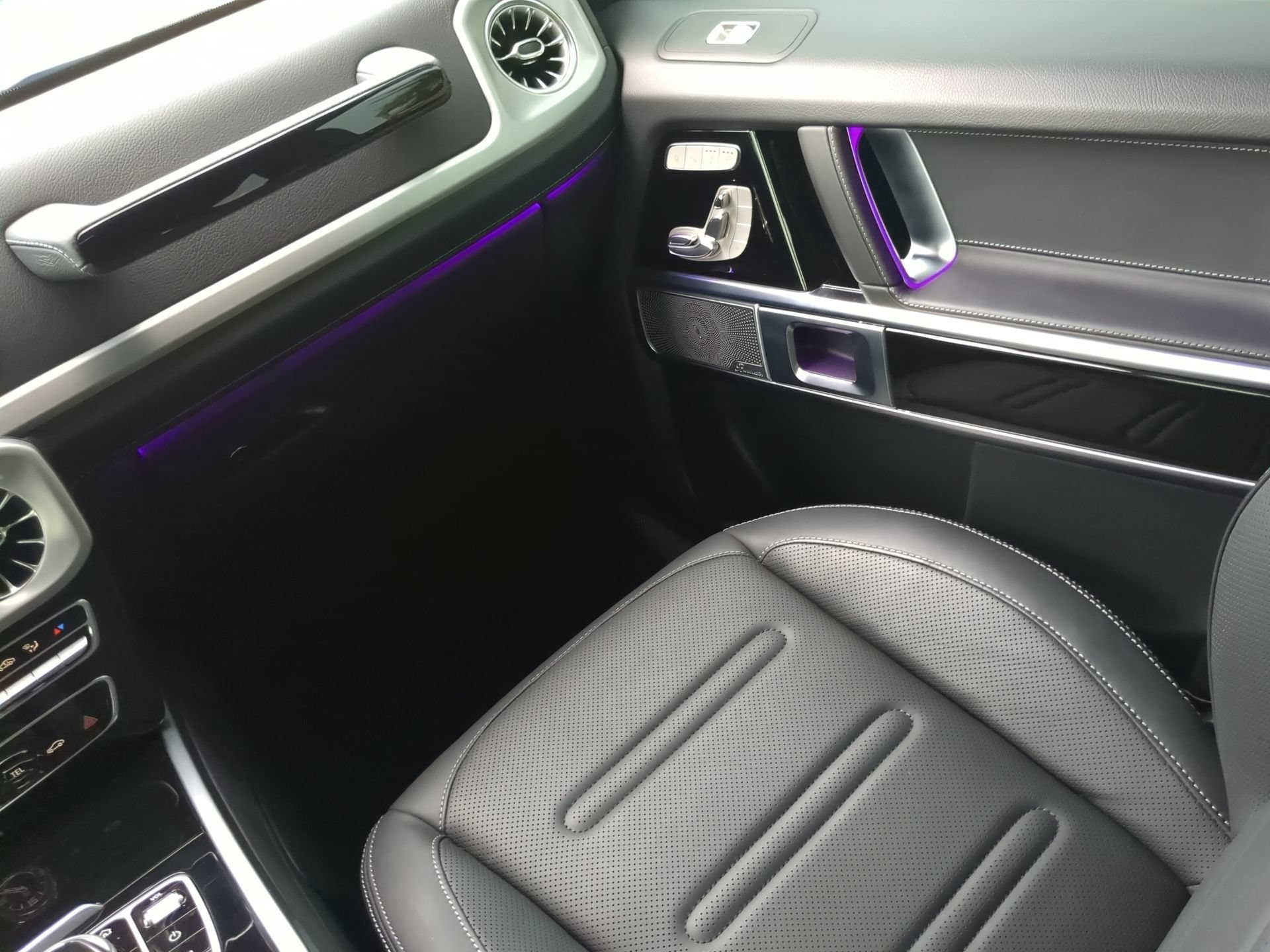 Used 2023 Mercedes-Benz G 550 image 53