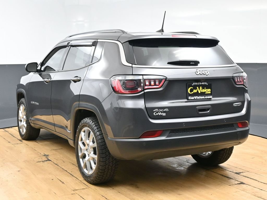 Used 2022 Jeep Compass Latitude AWD/4WD image 7