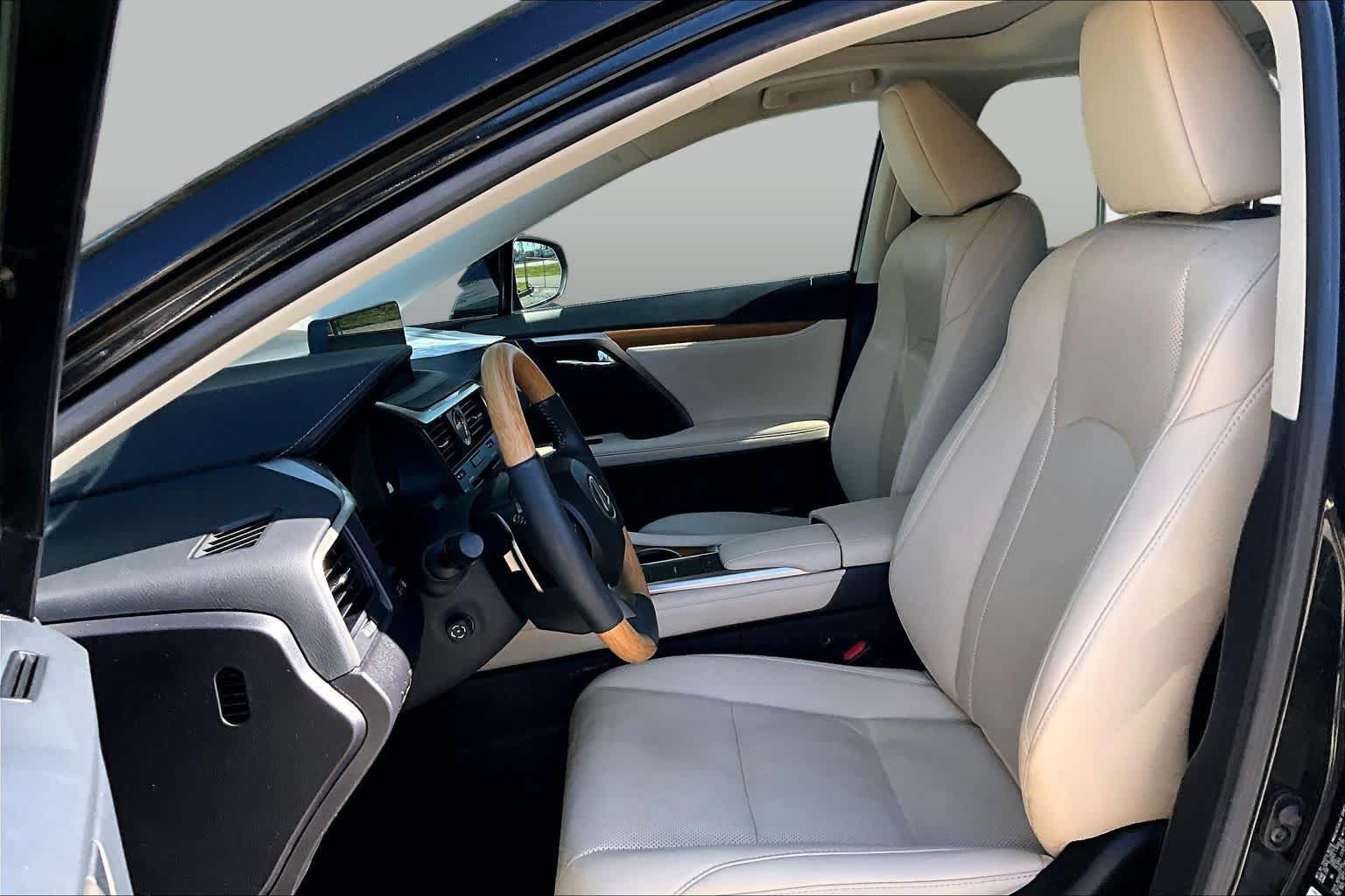 Used 2022 Lexus RX 350 FWD w/ Premium Package image 8