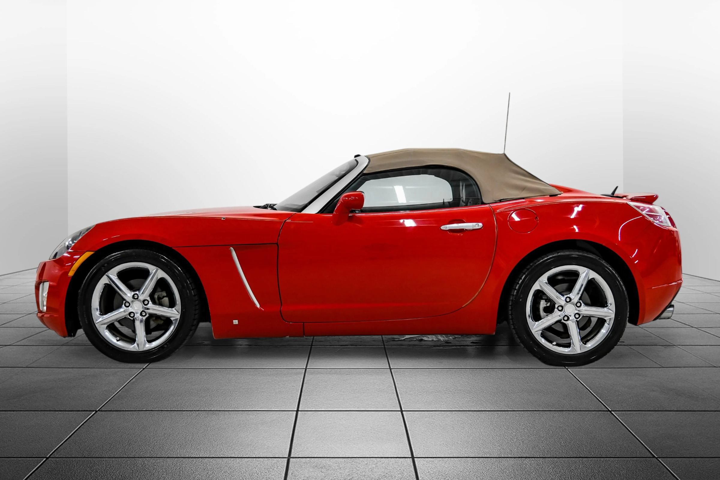 Used 2009 Saturn Sky Red Line RWD image 18