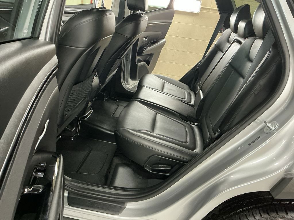 Used 2024 Hyundai Tucson Limited AWD/4WD image 13
