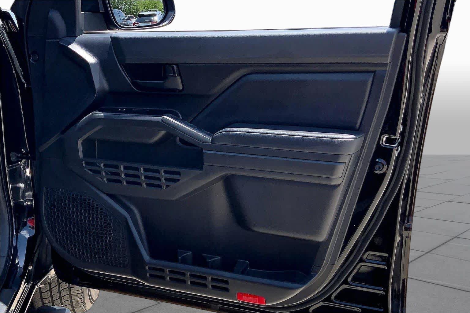 Used 2025 Toyota Tacoma SR RWD image 21