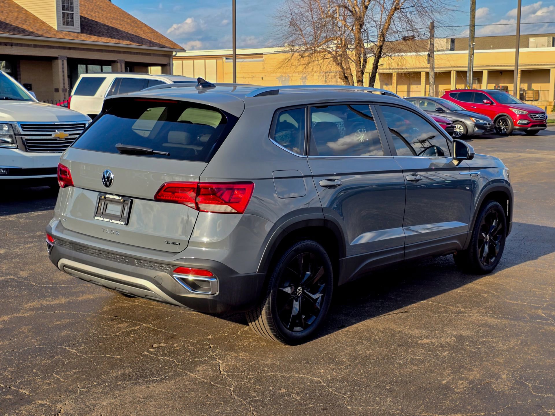 Used 2022 Volkswagen Taos SE image 16