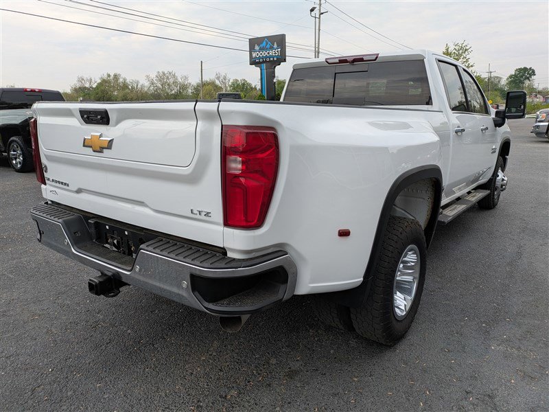 Used 2022 Chevrolet Silverado 3500 LTZ w/ LTZ Texas Edition image 6