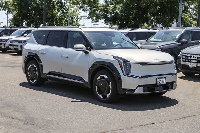 Used 2024 Kia EV9 Land AWD/4WD image 6