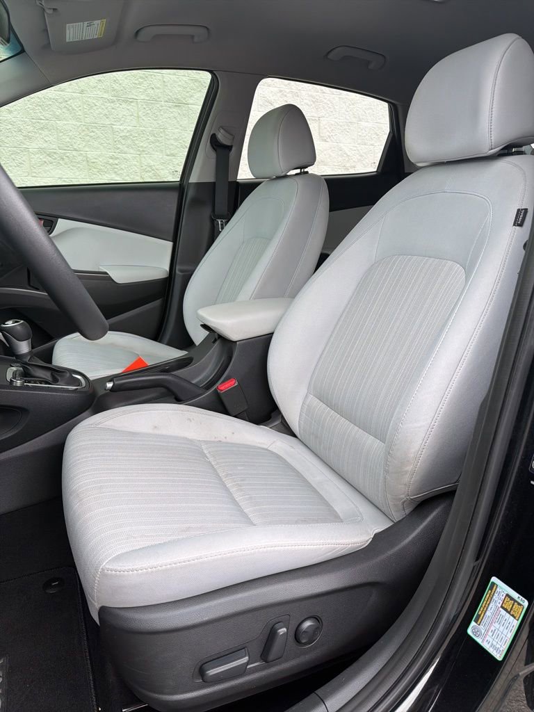 Used 2023 Hyundai Kona SEL w/ Cargo Package AWD/4WD image 7
